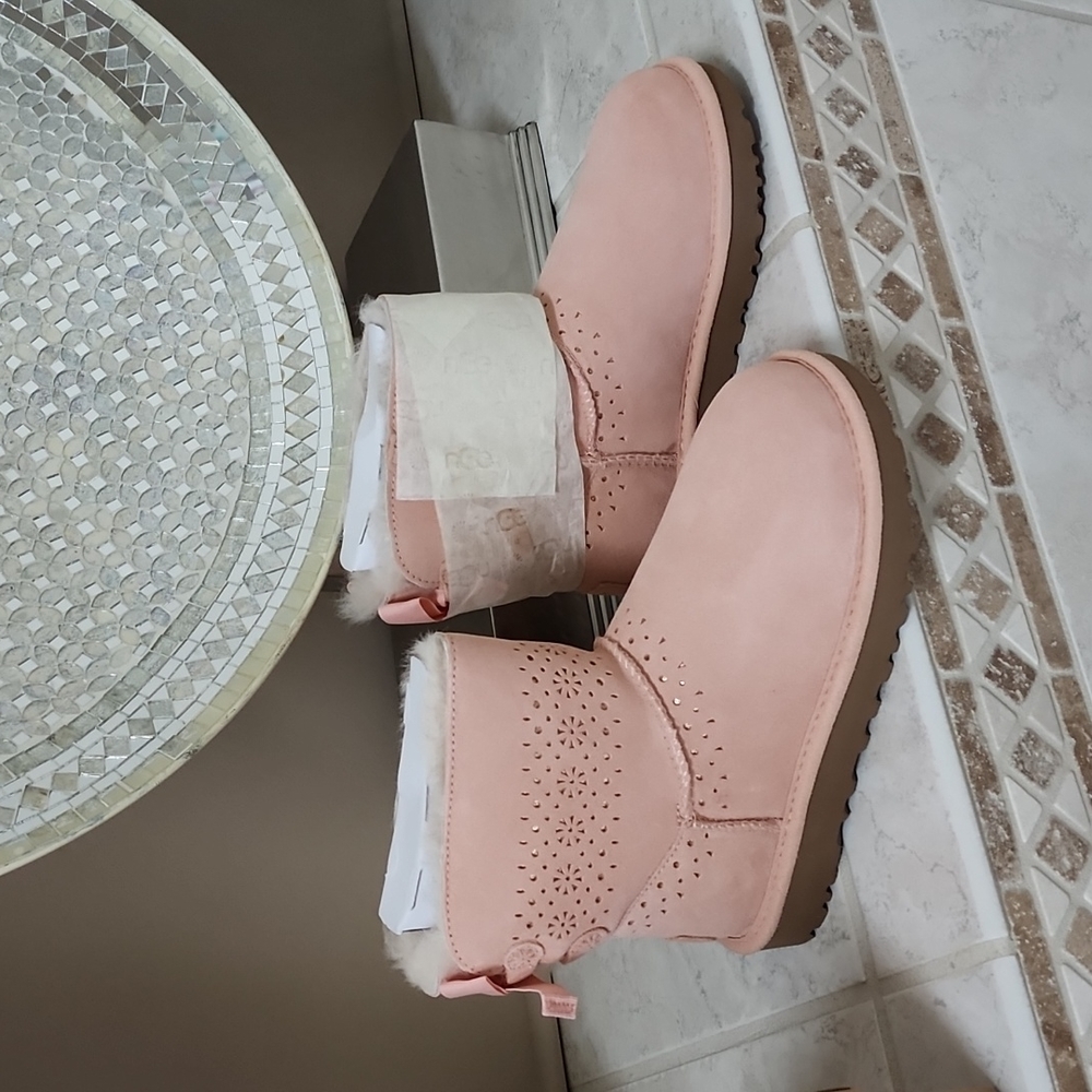 ‼️RARE!‼️ 👢🎈🎉 UGG Tropical Peach DAE Sunshine Boots 🎉🎈👢